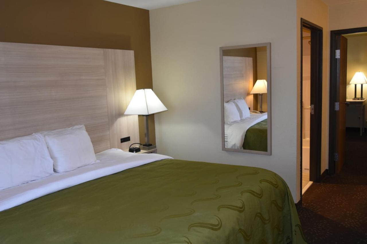 Quality Inn & Suites Brooks Louisville South エクステリア 写真