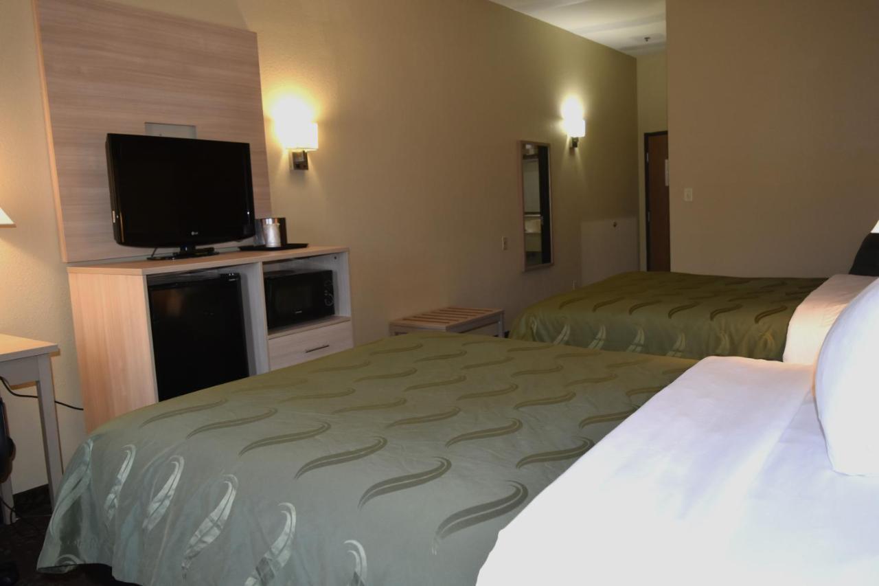 Quality Inn & Suites Brooks Louisville South エクステリア 写真