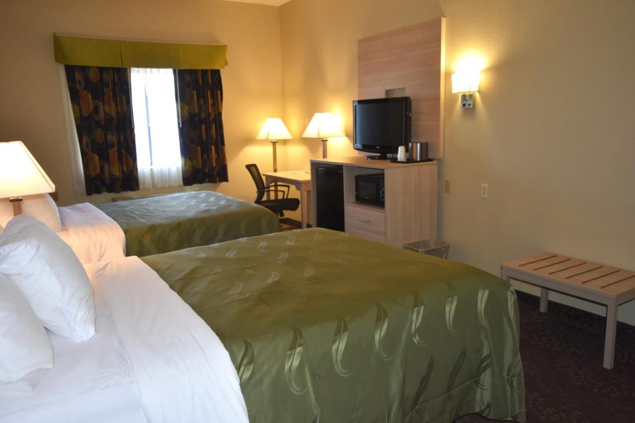 Quality Inn & Suites Brooks Louisville South エクステリア 写真