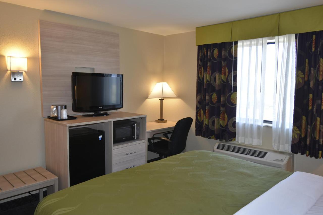 Quality Inn & Suites Brooks Louisville South エクステリア 写真