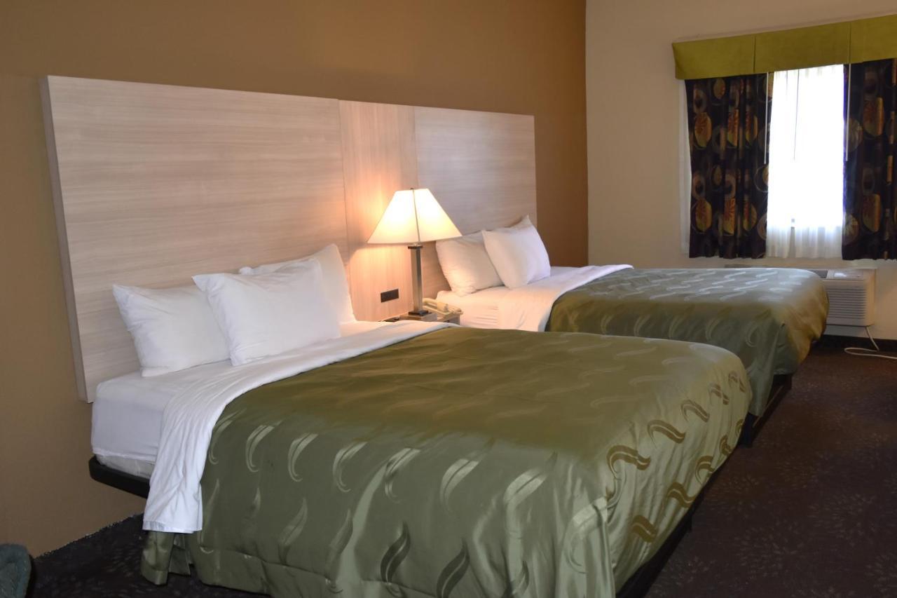 Quality Inn & Suites Brooks Louisville South エクステリア 写真
