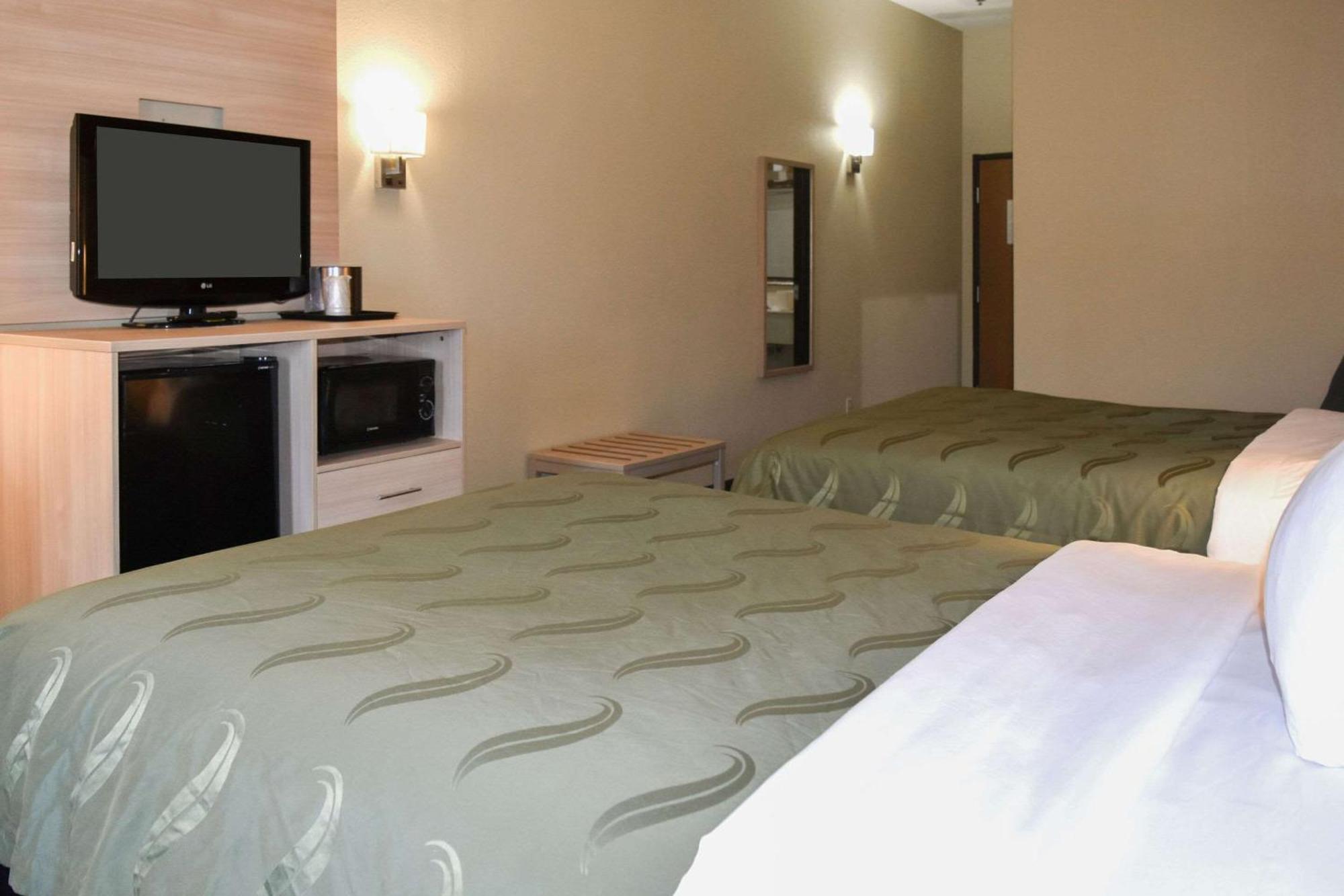Quality Inn & Suites Brooks Louisville South エクステリア 写真