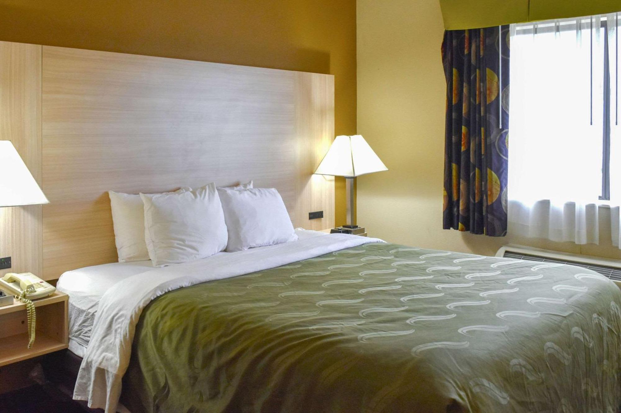 Quality Inn & Suites Brooks Louisville South エクステリア 写真