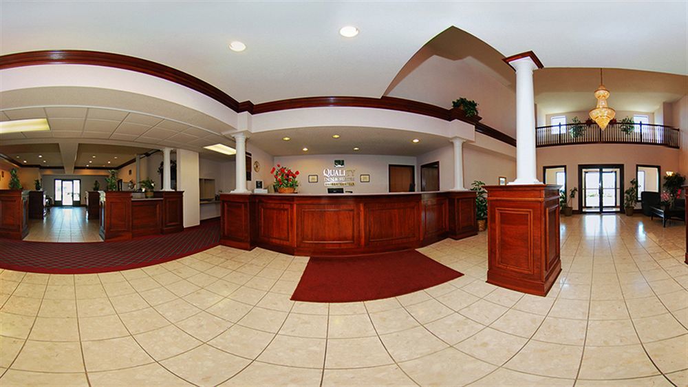 Quality Inn & Suites Brooks Louisville South エクステリア 写真