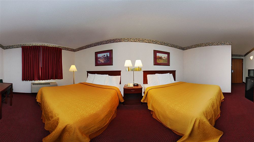 Quality Inn & Suites Brooks Louisville South エクステリア 写真