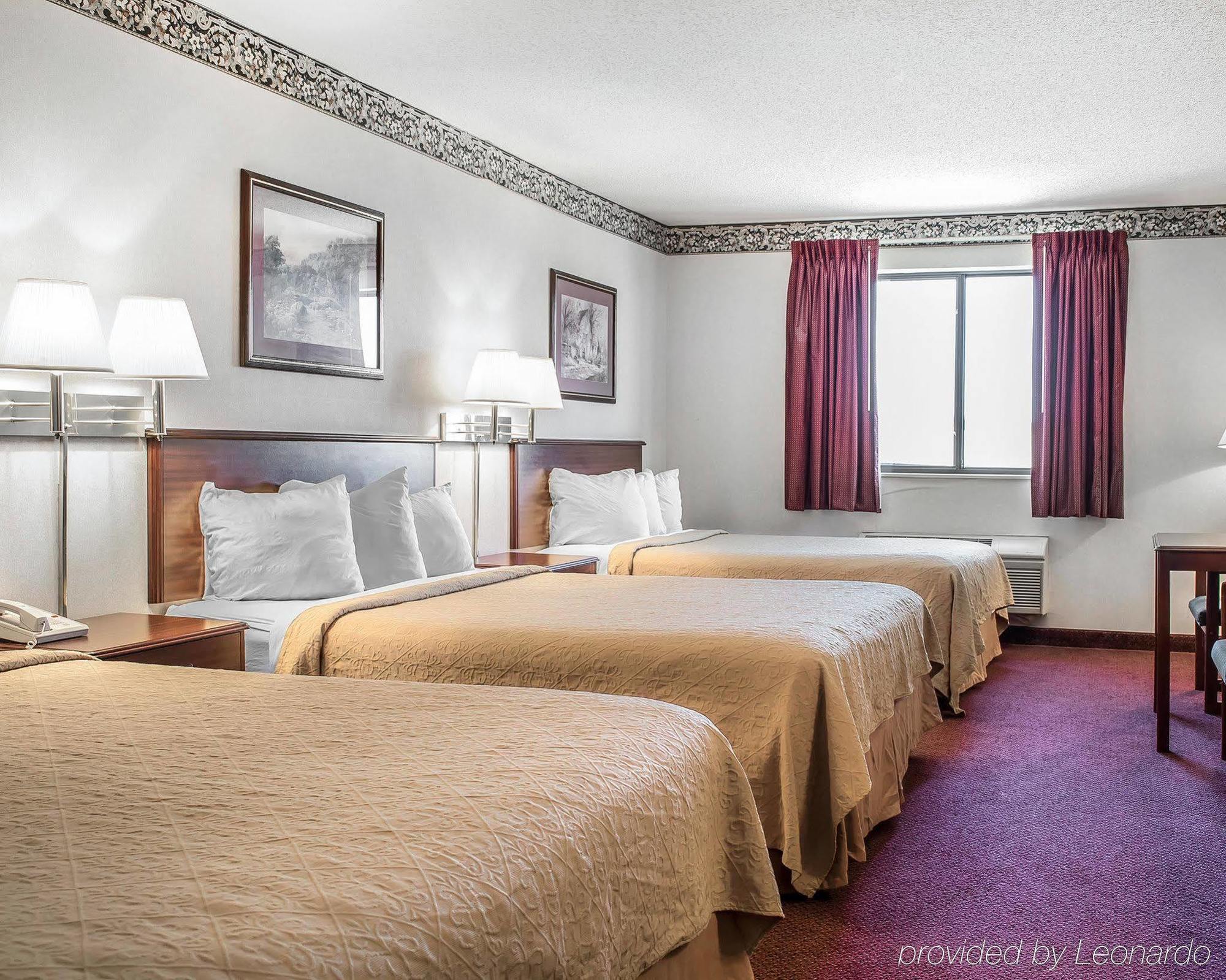 Quality Inn & Suites Brooks Louisville South エクステリア 写真
