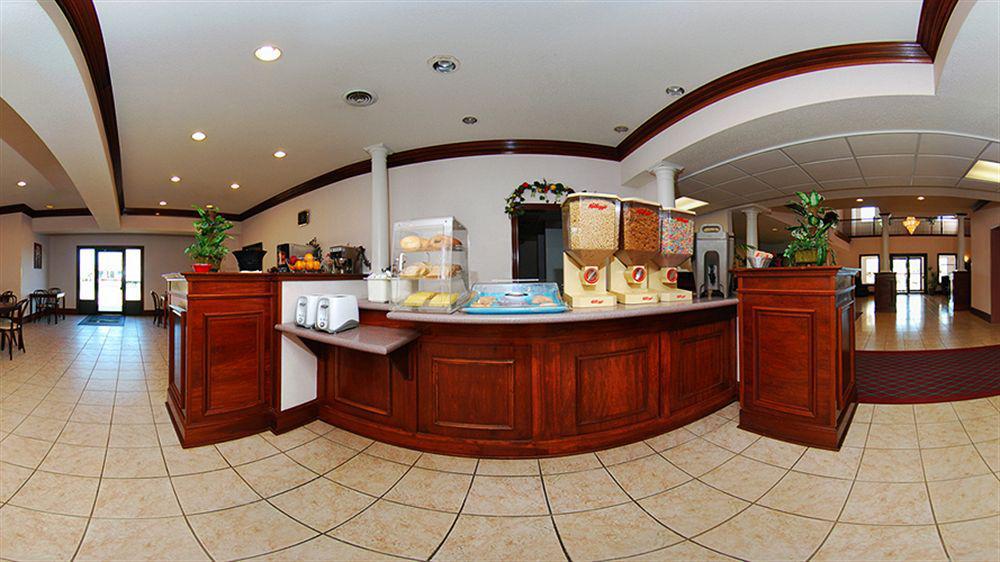 Quality Inn & Suites Brooks Louisville South エクステリア 写真